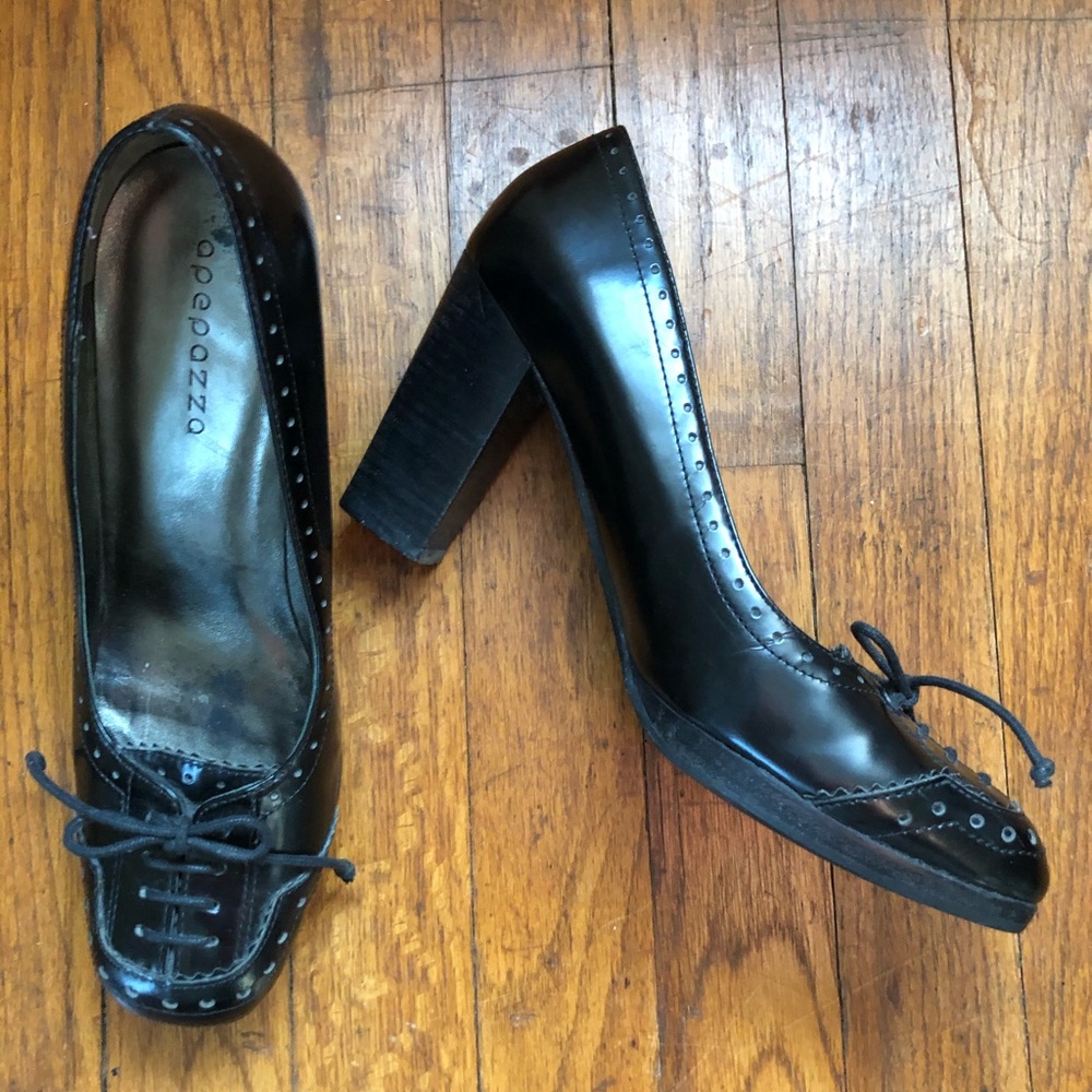 Black menswear inspired block heels